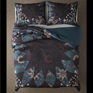 Urban Outfitters Queen Cotton Embroidered Bryce Duvet Cover
